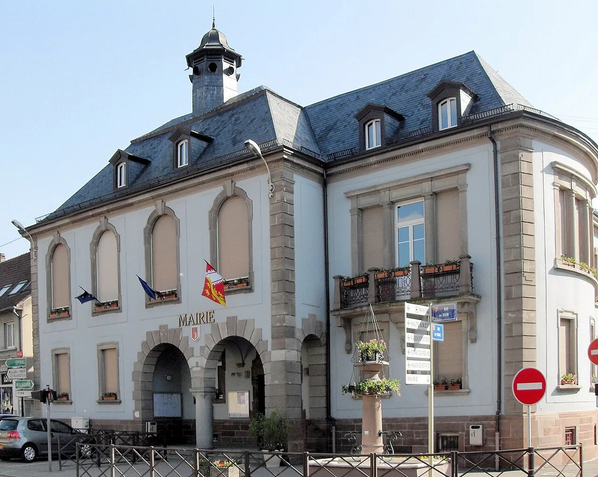 Ansicht von Bitschwiller les Thann, Frankreich. Keine Abbildung eines bestimmten Verleihgeschäfts.